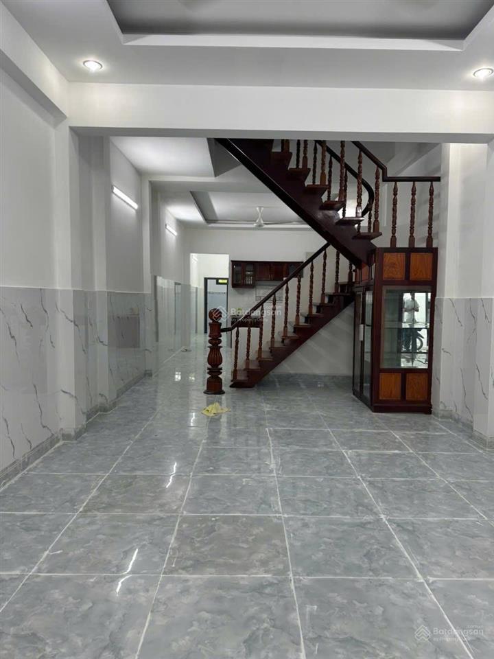 Bán nhanh nhà 2 tầng p.hiệp bình phước cách quốc lộ 13 chỉ 70m, đường ôtô tránh nhau 101m2 giá tốt