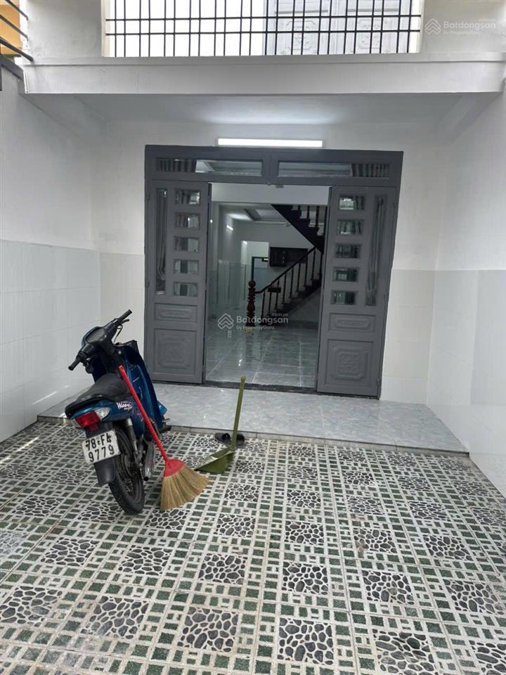 Bán nhanh nhà 2 tầng p.hiệp bình phước cách quốc lộ 13 chỉ 70m, đường ôtô tránh nhau 101m2 giá tốt