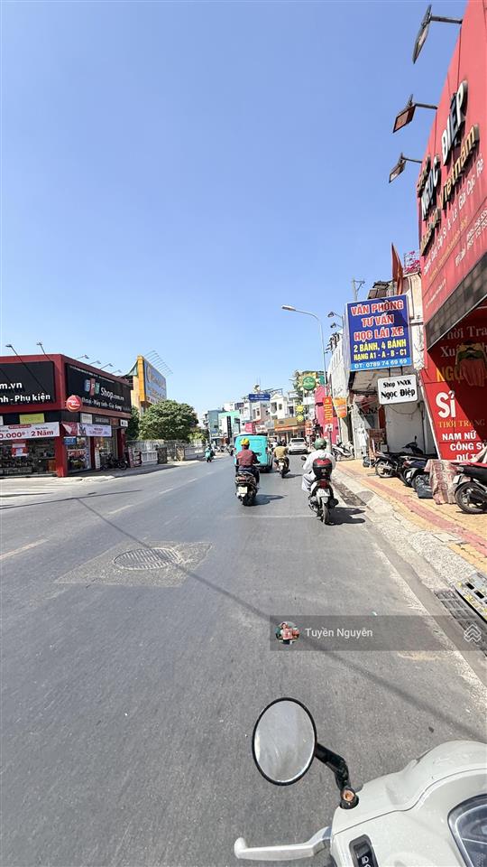 Mặt tiền 3 tầng kinh doanh võ văn ngân thu nhập khủng 400tr/tháng ngang 8m ngay chợ thủ đức