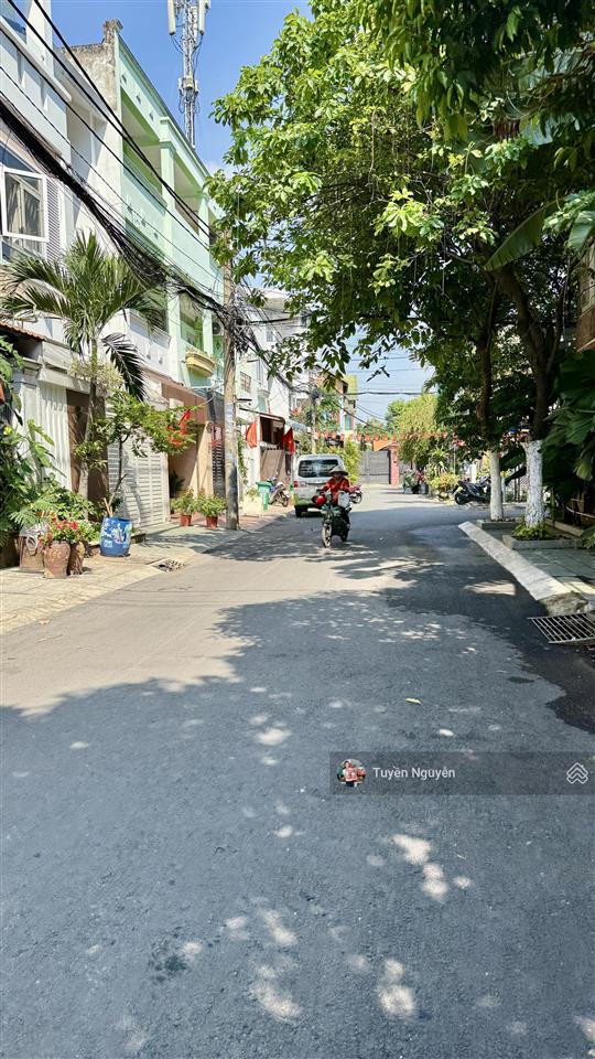 Hàng hiếm  mặt tiền đường 16 p.linh tây 94m2 nở hậu đối diện công viên ngay chợ sát phạm văn đồng