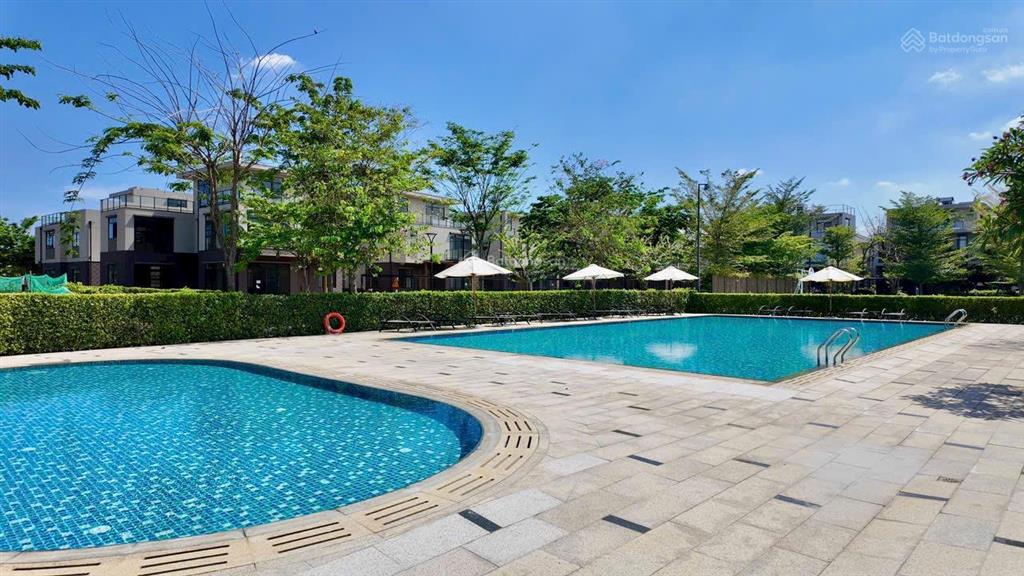 Biệt thự đơn lập 225m2 bán 10 tỷ thanh toán 30%, hỗ trợ vay 70%, ls tốt.  0938 919 ***