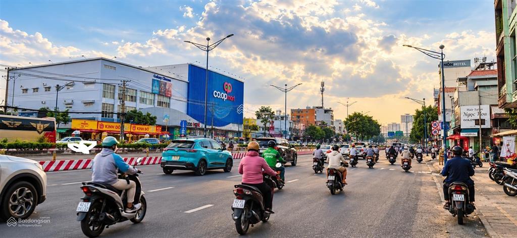 Mặt tiền ngay coopmart phan văn hớn, p. đông hưng thuận giảm mạnh 1 tỷ còn chỉ 12.5 tỷ