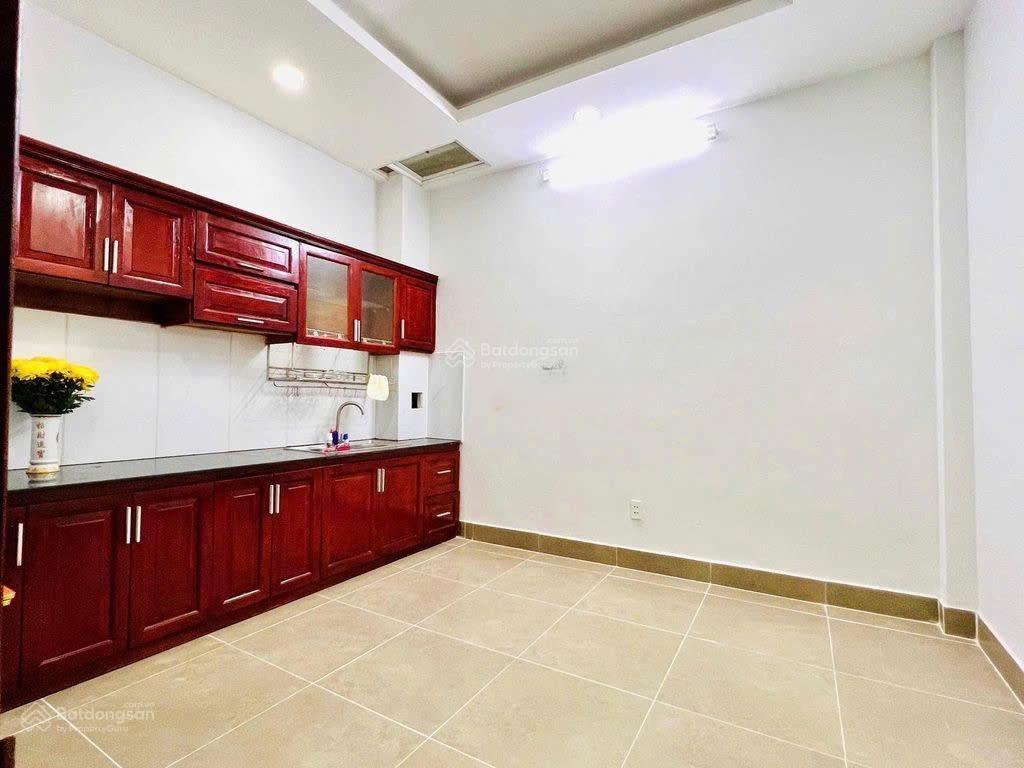 Bán nhà quận 8, 4 tầng, dương bá trạc, hẻm 6m, 4,6 x 15m, chỉ nhỉnh 8 tỷ