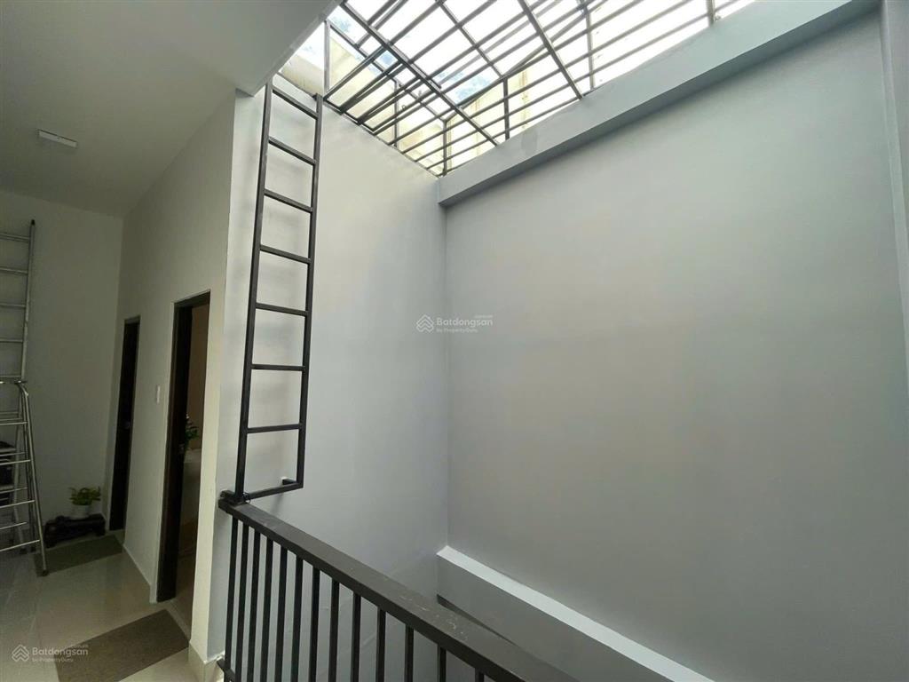 Nhà 2 lầu 6 tỷ 1, 161,8m2 xe hơi tới nơi ngang 6m ngay nguyễn văn ràng  giá đầu tư.  0931 863 ***