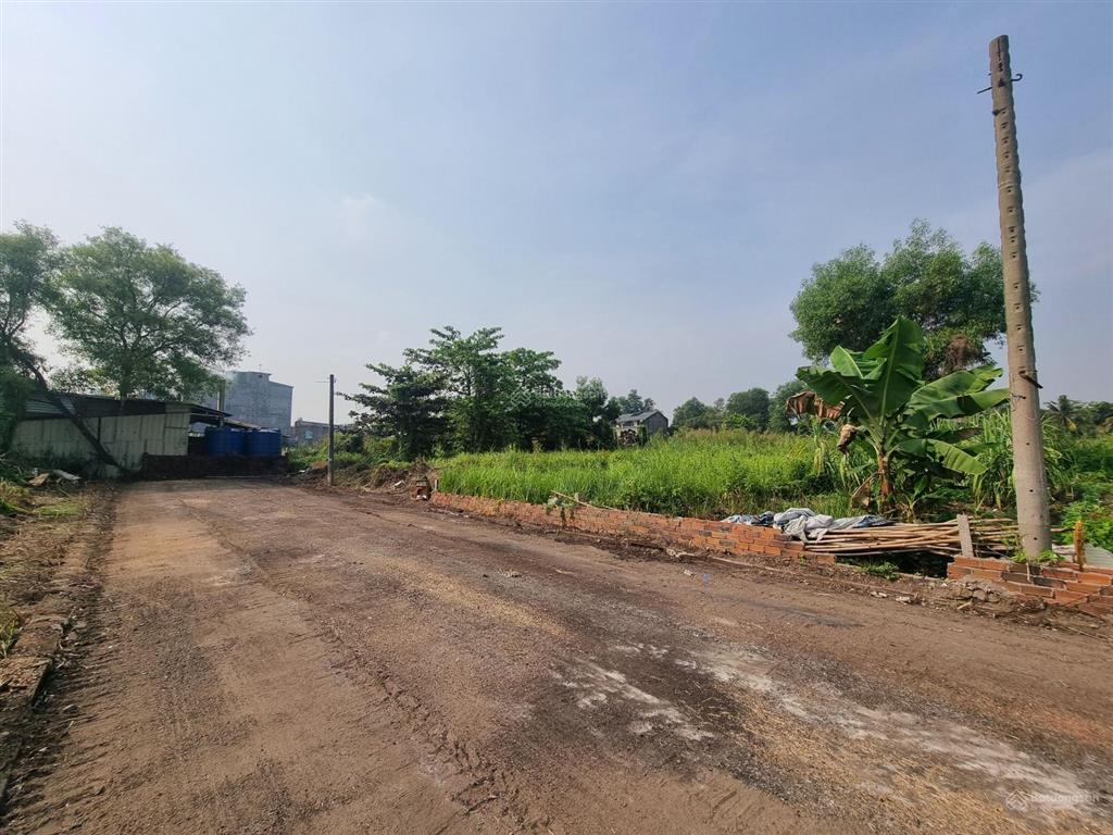 Ngộp  93m2 thổ cư ngang 6,58m chỉ 2,9 tỷ  đường 7m sát mt lê văn lương  0931 863 ***