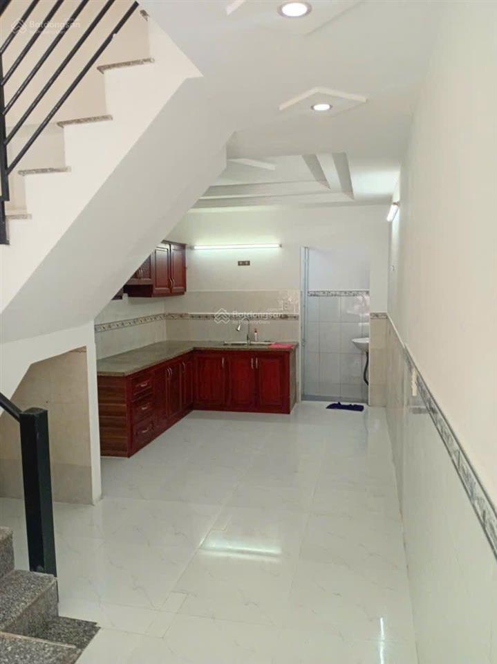 Nhà hxh 2 lầu ngang 6,4m chỉ 4,2 tỷ  ngay cầu long kiển. 0931 863 ***