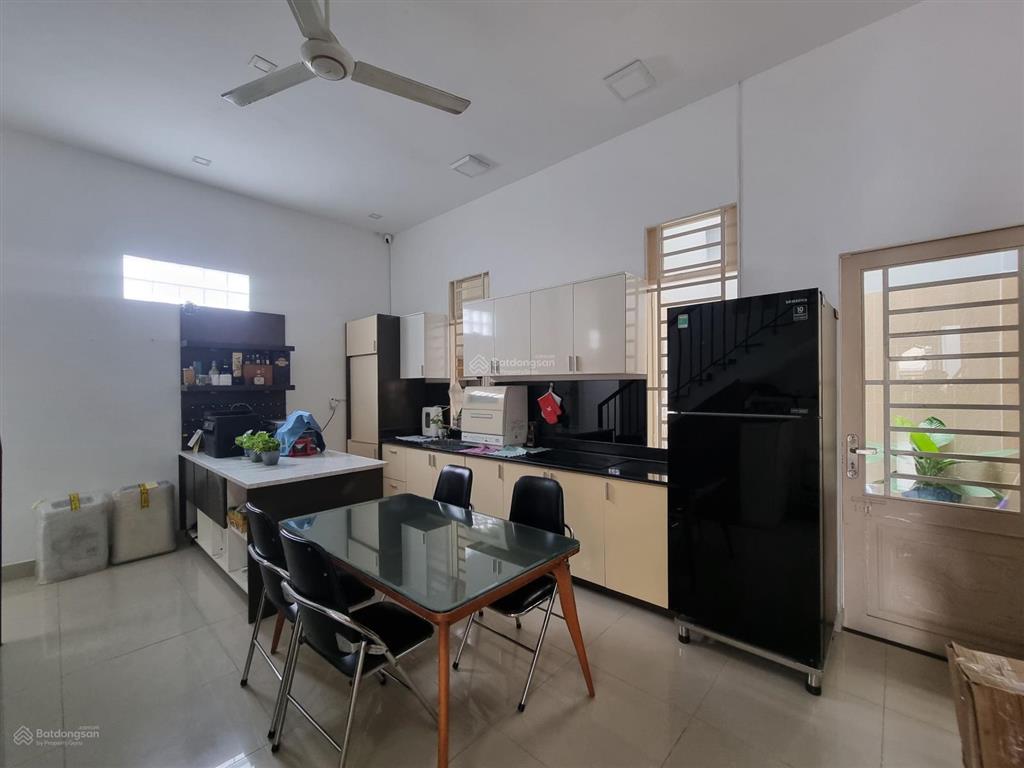 Giá tốt 161,8m2 chỉ 5,9 tỷ  nhà 2 lầu full nội thất hẻm xe hơi sát mặt tiền nguyễn văn ràng