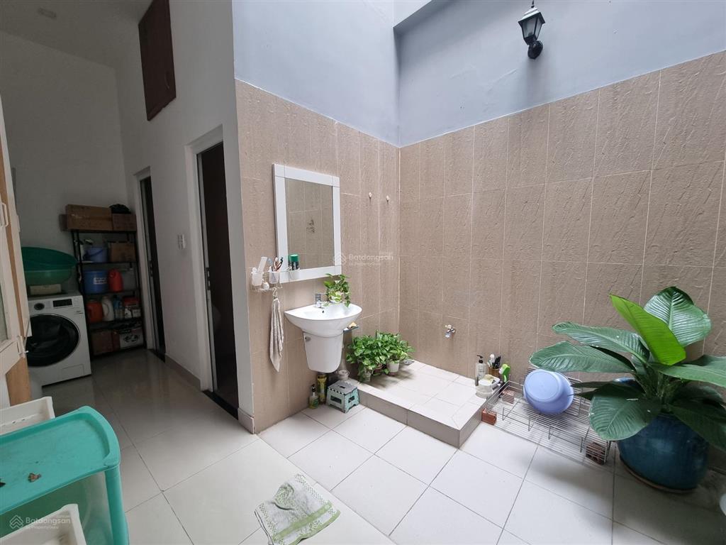 Giá tốt 161,8m2 chỉ 5,9 tỷ  nhà 2 lầu full nội thất hẻm xe hơi sát mặt tiền nguyễn văn ràng