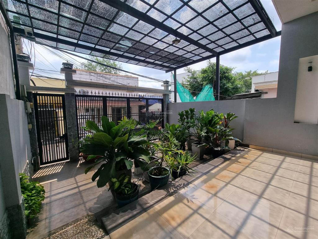 Giá tốt 161,8m2 chỉ 5,9 tỷ  nhà 2 lầu full nội thất hẻm xe hơi sát mặt tiền nguyễn văn ràng