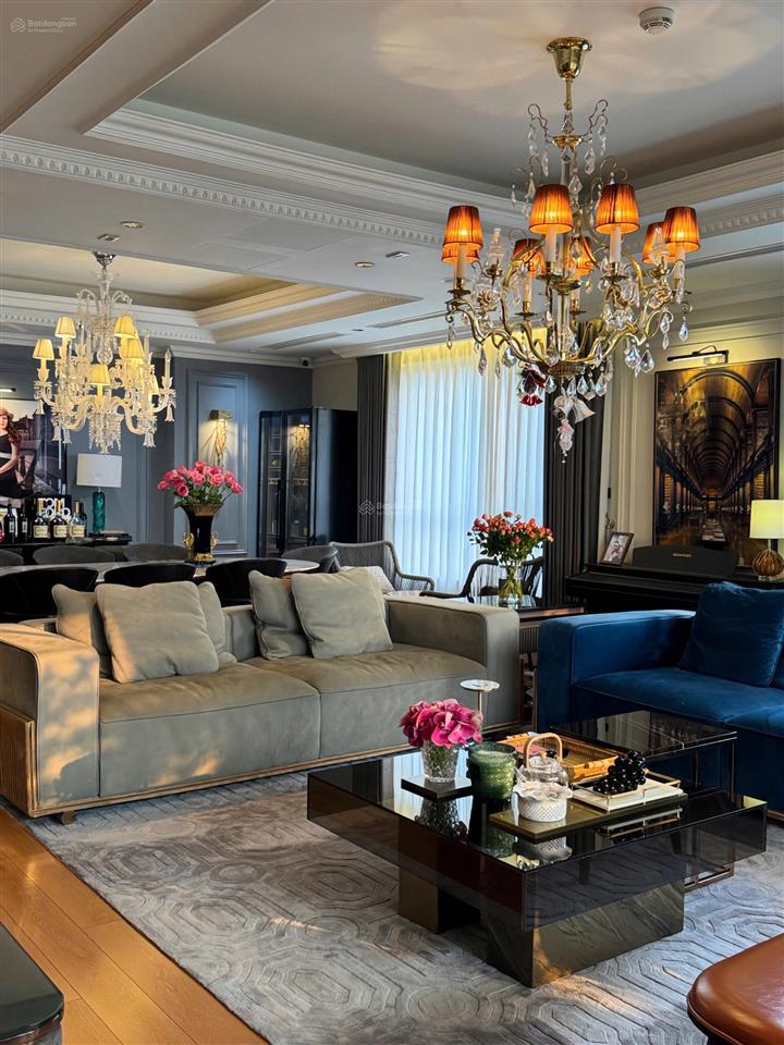 Chính chủ cần bán căn góc 3 ngủ 126m view đẹp, giá tốt