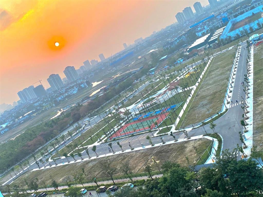 Chính chủ cần bán căn góc 3 ngủ 126m view đẹp, giá tốt