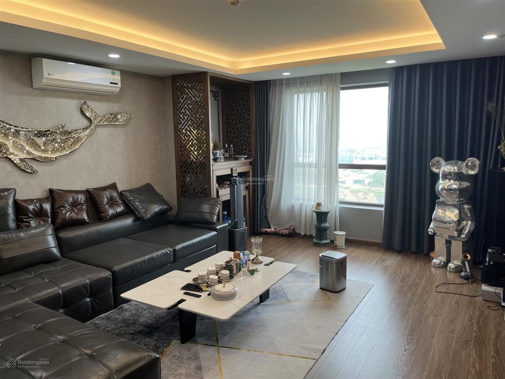 Chính chủ cần bán gấp căn hộ 4 phòng ngủ, 148m2 giá siêu tốt!