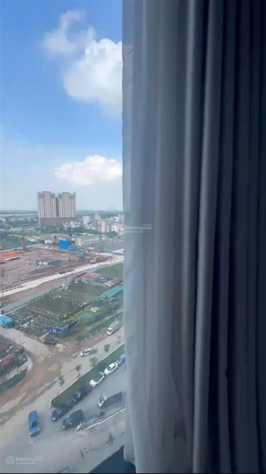 Chính chủ bán căn 106m sunshine city, view sông, sổ hồng, có vườn treo, 10,6 tỷ bao phí