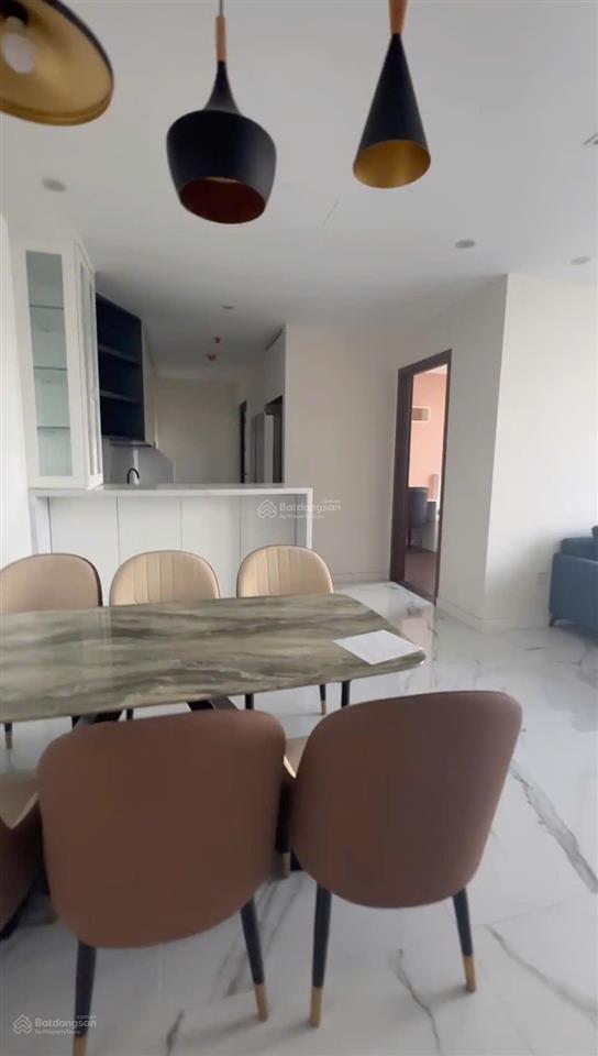 Chính chủ bán căn 106m sunshine city, view sông, sổ hồng, có vườn treo, 10,6 tỷ bao phí
