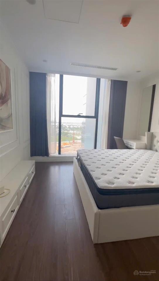 Chính chủ bán căn 106m sunshine city, view sông, sổ hồng, có vườn treo, 10,6 tỷ bao phí