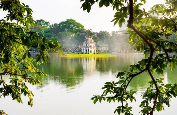 Cần bán nhà mặt phố bùi thị xuân, dt 165m2 x 2 tầng, mt 7m nở hậu ( giá đầu tư )