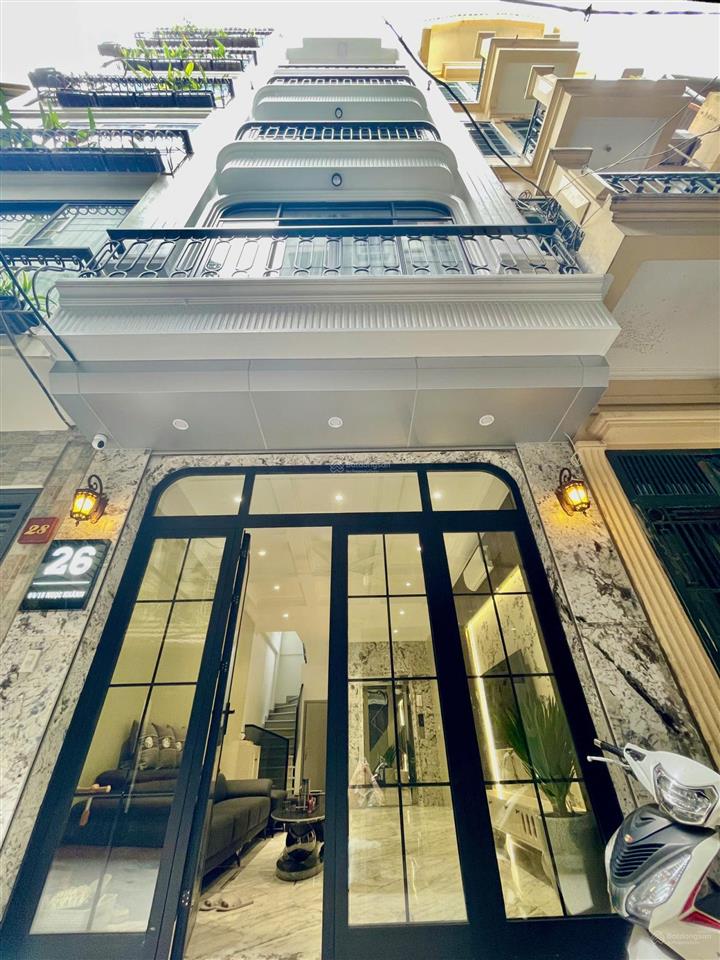 Căn nhà mới xây siêu đẹp phố ngọc khánh, có thang máy dt 40m2 x 6 tầng, mt 4m, giá 28tr