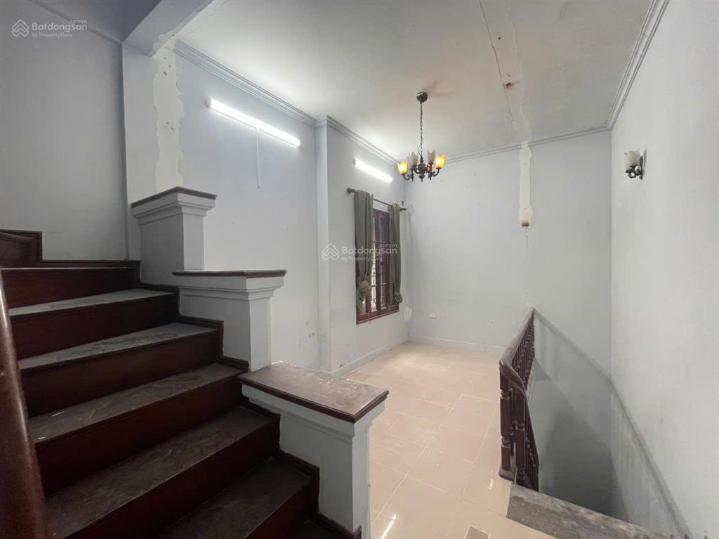 Nhà riêng phố hàng chuối  đầu phan chu trinh, dt 50m2 x 4 tầng, mt4m, giá thuê 20tr