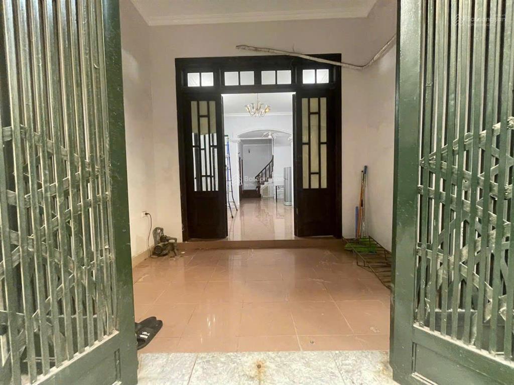 Nhà riêng phố hàng chuối  đầu phan chu trinh, dt 50m2 x 4 tầng, mt4m, giá thuê 20tr