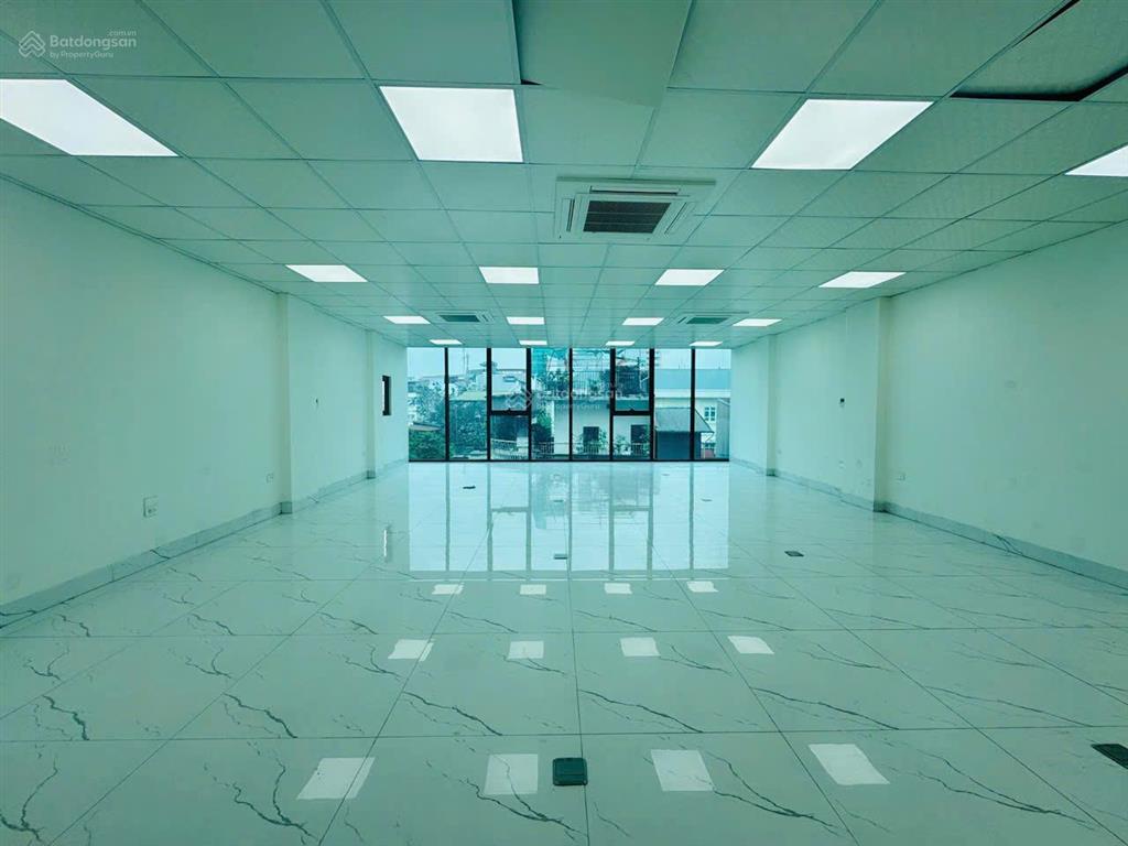 Cho thuê sàn vp phố chùa vua  phố huế, dt 140m2, mt 10m, giá 25 triệu. sàn thông, mới, đẹp