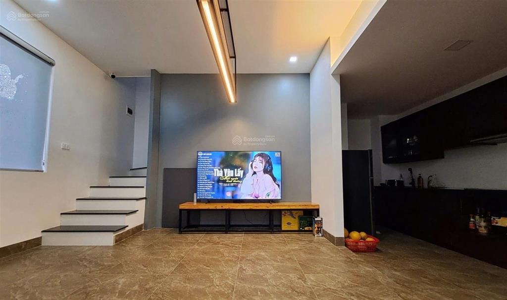 Nhà 3 tầng lô góc  nguyên khê  phúc thịnh (đa) 2 mặt thoáng full nội thất ô tô đỗ cửa