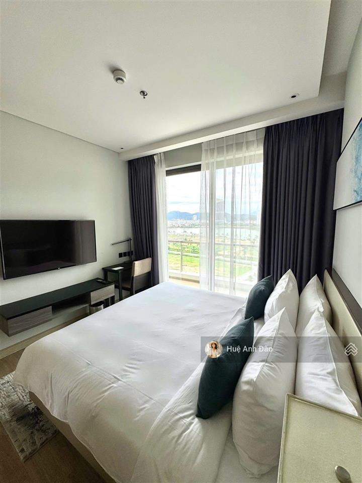 Bán căn góc 2pn2vs  view sát biển  giá full 100%  chỉ 4x tr/m2
