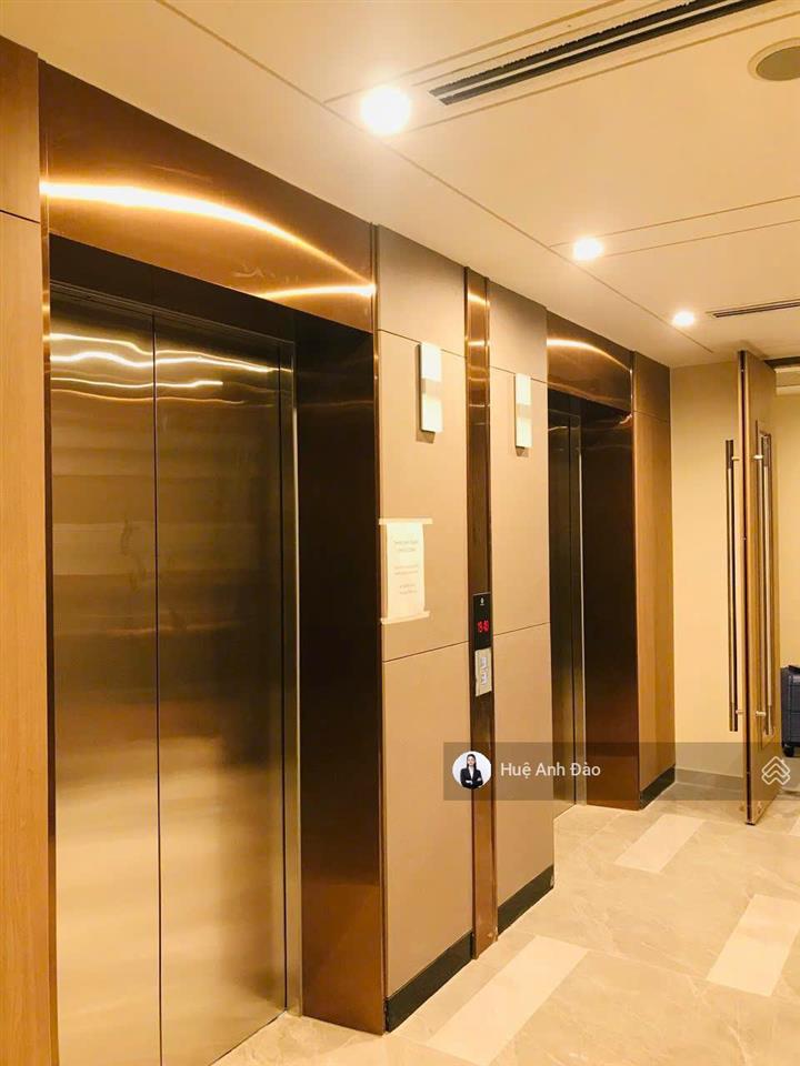 Bán nhanh căn 2 ngủ nhỏ 61m2  đủ đồ nội thất chỉ 3tỷ150