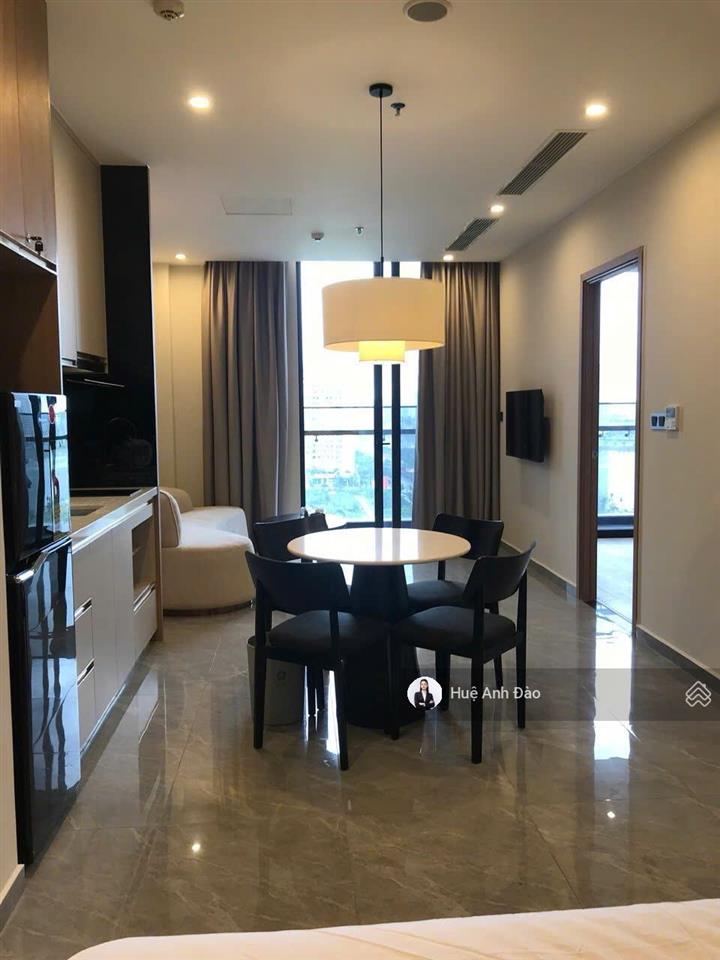 Bán nhanh căn 2 ngủ nhỏ 61m2  đủ đồ nội thất chỉ 3tỷ150