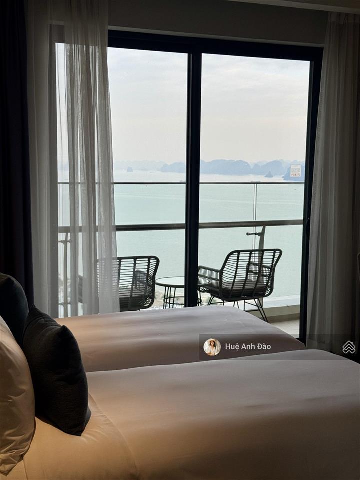 Đã nhận nhà + sẵn sổ đỏ  bán căn studio đông nam, mã chính diện biển view đảo rều!