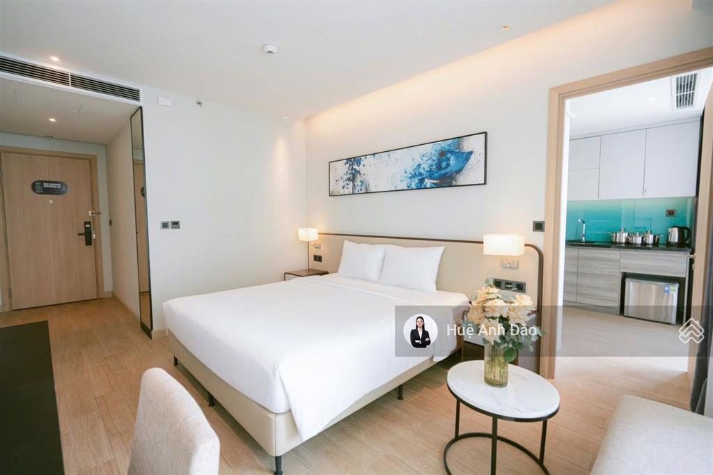 Bán căn hộ đã nhận nhà, sẵn sổ đỏ, ngăn bếp riêng, ban công dài  làm việc chính chủ