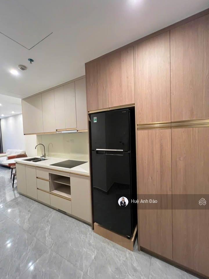 Bán bằng giá hợp đồng  căn 2 ngủ góc đông nam, view đảo rều mát mẻ  chỉ 3,2 tỷ