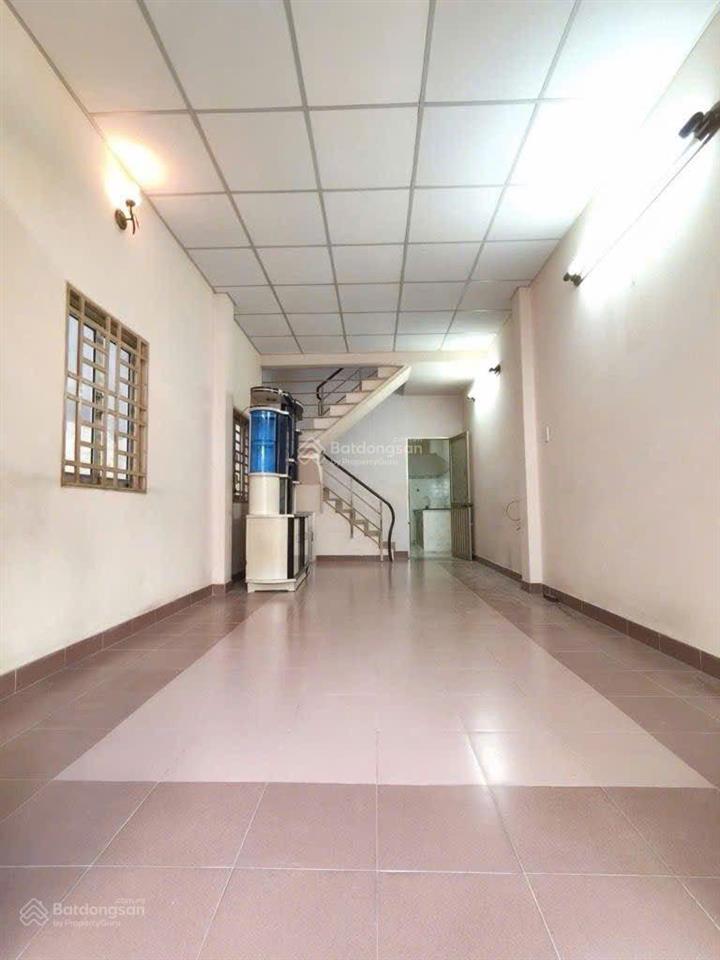 63m2 ngang 4.5x14m p. 14 bình thạnh, giáp quận 1 sát mặt tiền nhỉnh 100tr/m2