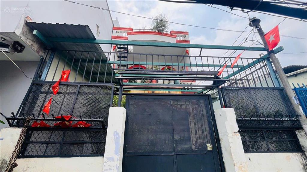 Metro văn thánh 60m2  5x14 hẻm xe hơi 4 căn ra mặt tiền