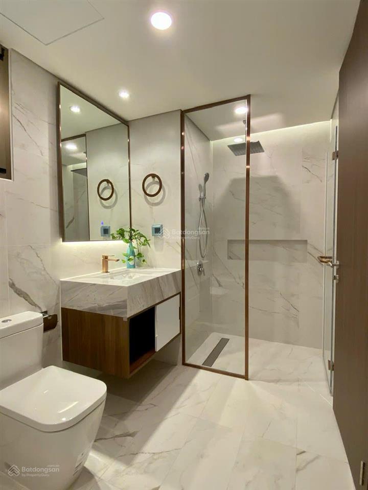 Kẹt tiền cho thuê căn hộ midtown  the peak tầng cao giá siêu tốt