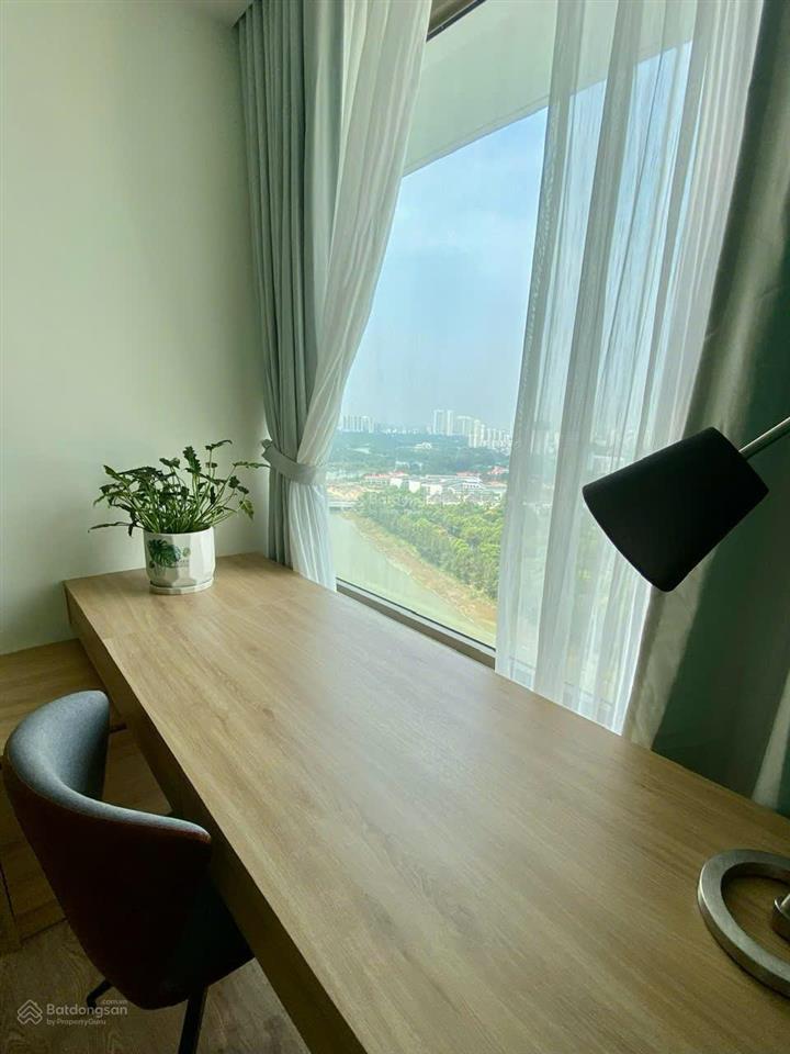Kẹt tiền cho thuê căn hộ midtown  the peak tầng cao giá siêu tốt