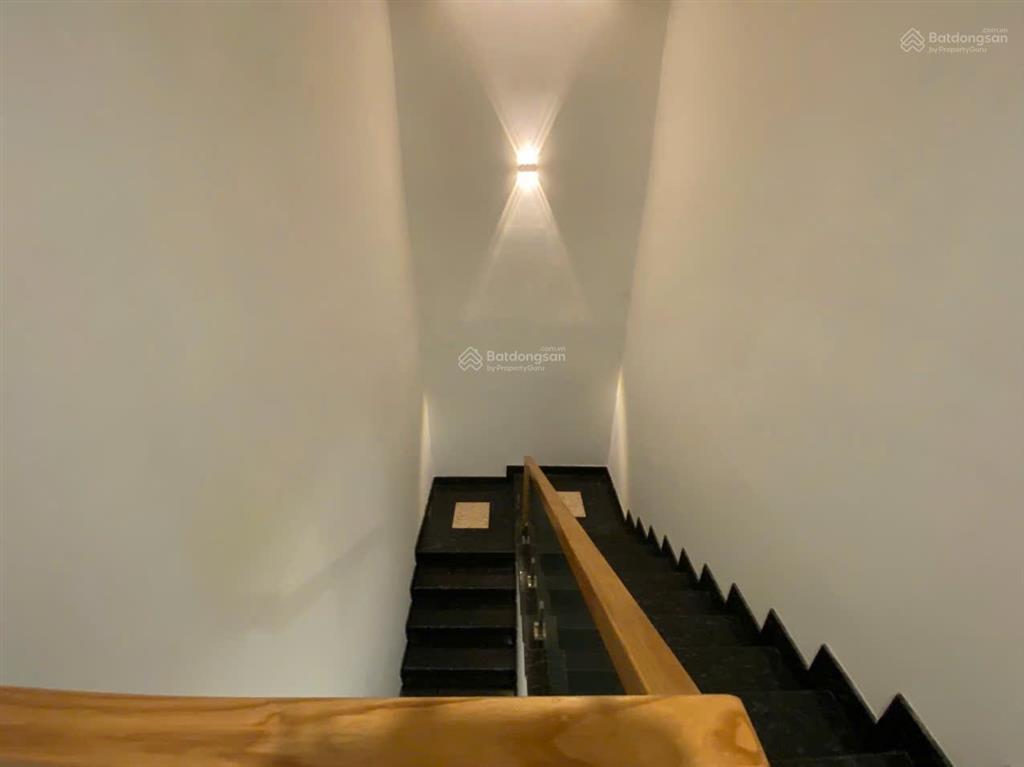Cho thuê shophouse midtown m8  diện tích lớn  hoàn thiện cơ bản