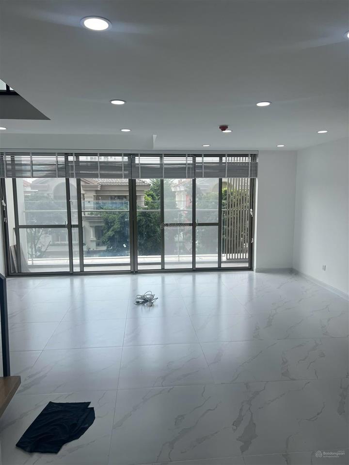 Hot! cho thuê shophouse midtown m7 duplex đẹp, giá tốt