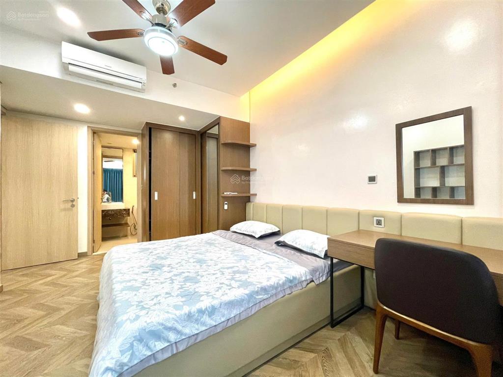 Cho thuê căn hộ tầng cao midtown m8  the peak