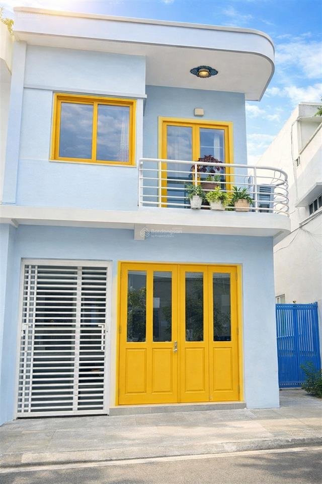 Nhà bán lô góc đường 8m bùi thế mỹ  trung tâm p10 tân bình, ngang 4.3m  42m2