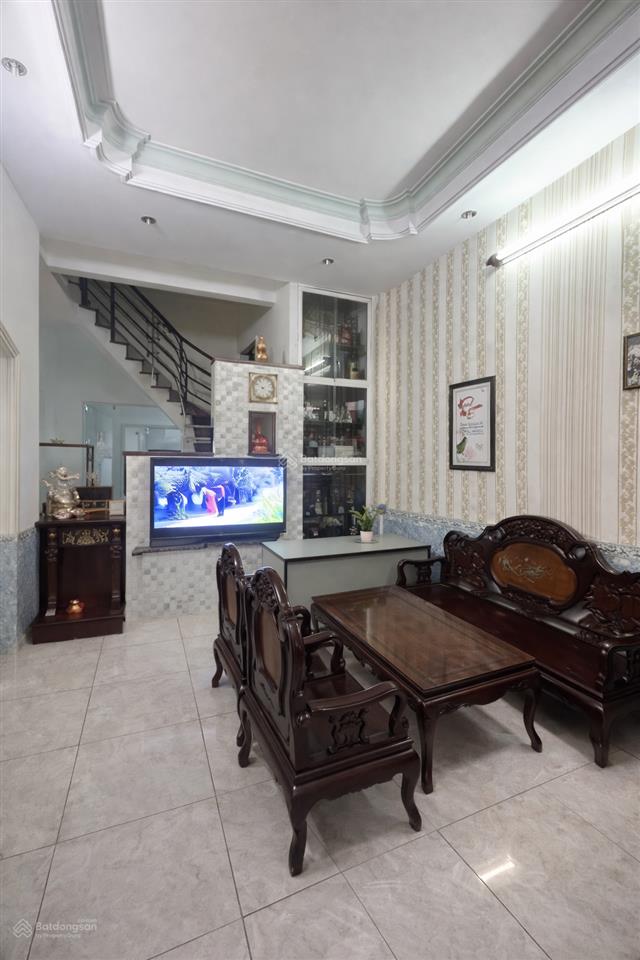 Bán nhà mặt tiền khu bàu cát, phường 11 tân bình  nhà 4 tầng, diện tích 85m²