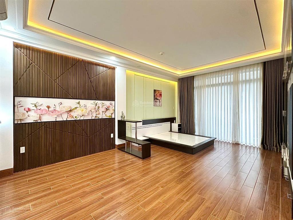 Tòa nhà bề thế đẳng cấp sang trong như biệt thự 7 tầng thang máy hẻm 8m sát 3/2 nguyễn kim quận 10