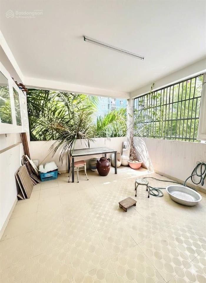 Nhà 4 tầng đuừơng nhựa 10m tô hiệu hòa bình gần đầm sen 72m2