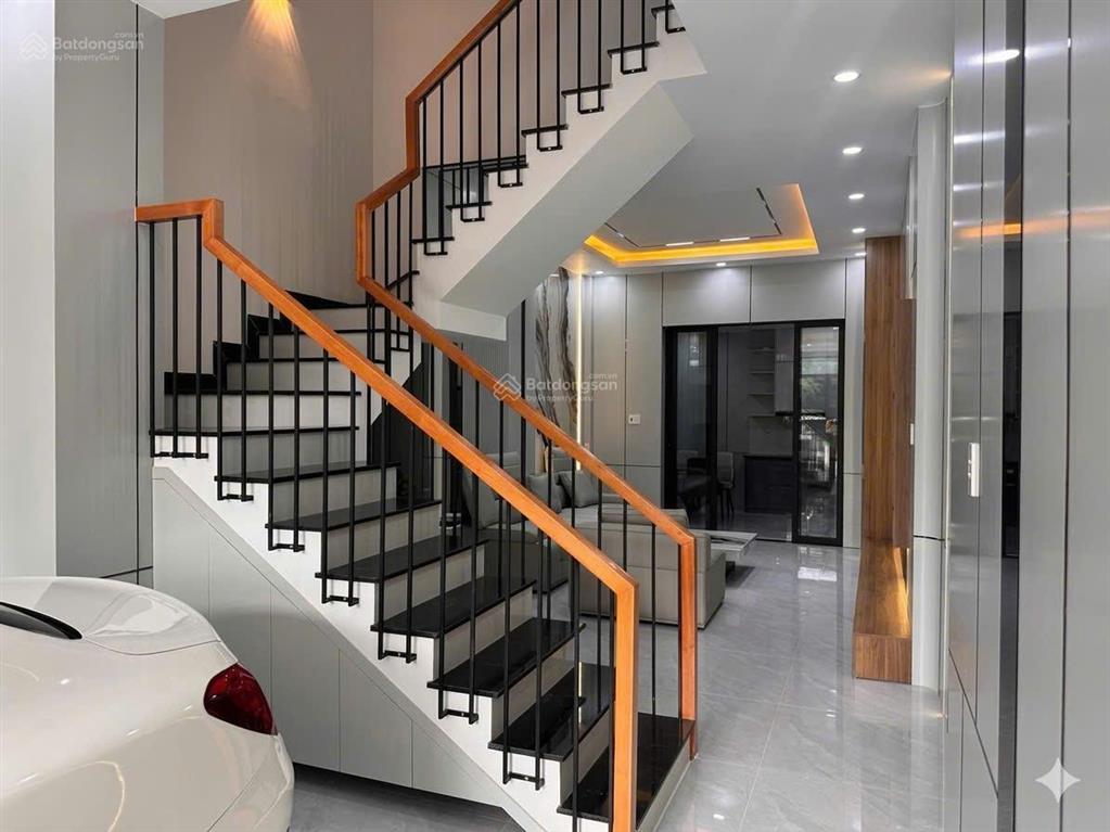 Bán nhà trịnh đình trọng tân phú 64m2 4 tầng khu compound giá tốt