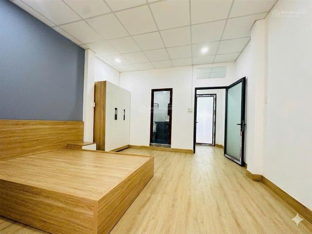 Bán tòa nhà mặt tiền khu bàu cát nguyễn hồng đào 128m2 5 tầng giá tốt