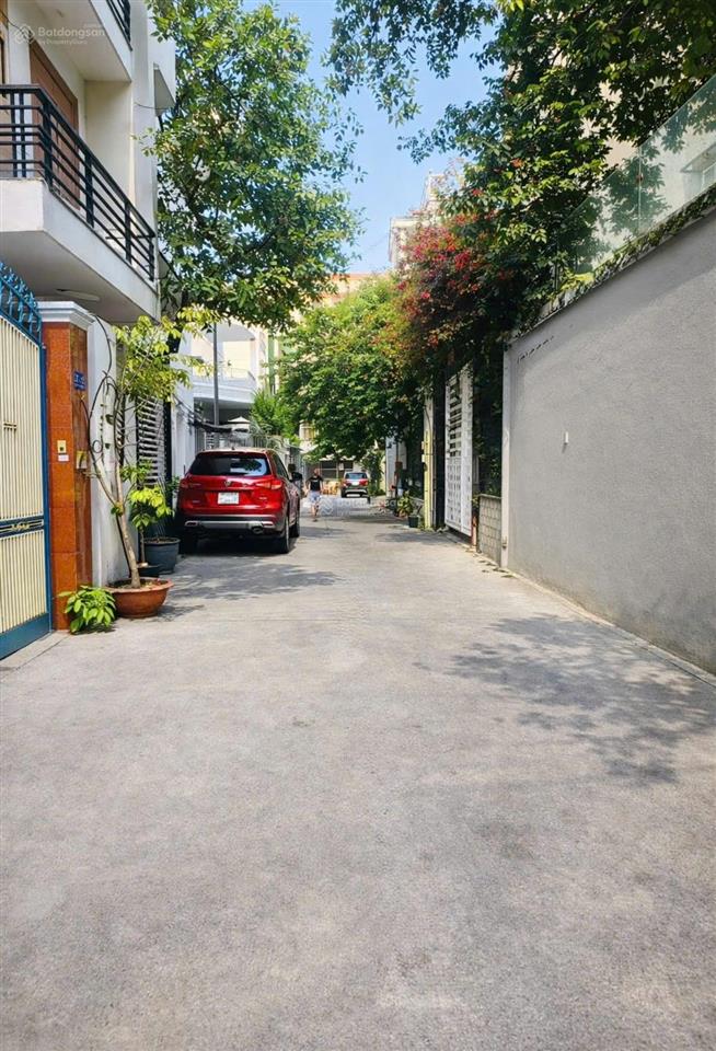 Biệt thự nguyễn chí thanh sát quận 10 160m2 4 tầng ngang 8m có thang máy