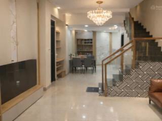 Bán nhà phạm văn hai tân bình gần 40m2 4 tầng xe hơi đỗ cửa sát phú nhuận