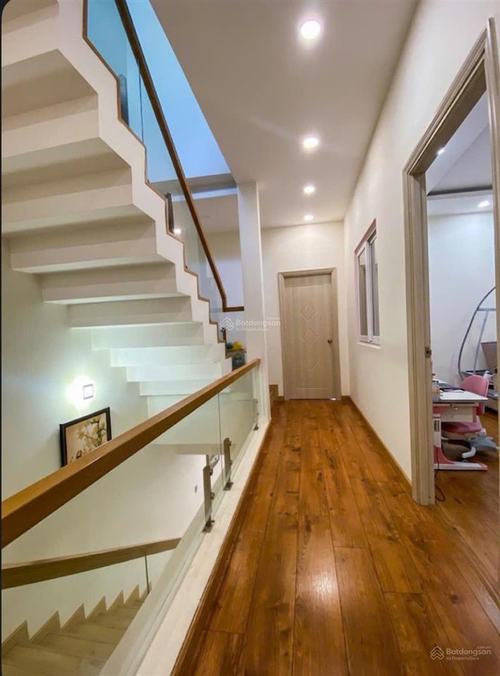 Biệt thự vip mặt tiền khu bàu cát 192m2 ngang 6.8m chủ ngộp giá cực tốt.