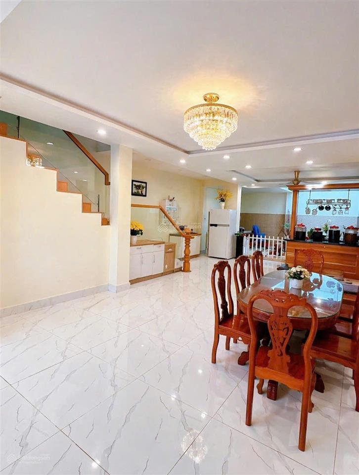 Biệt thự vip mặt tiền khu bàu cát 192m2 ngang 6.8m chủ ngộp giá cực tốt.