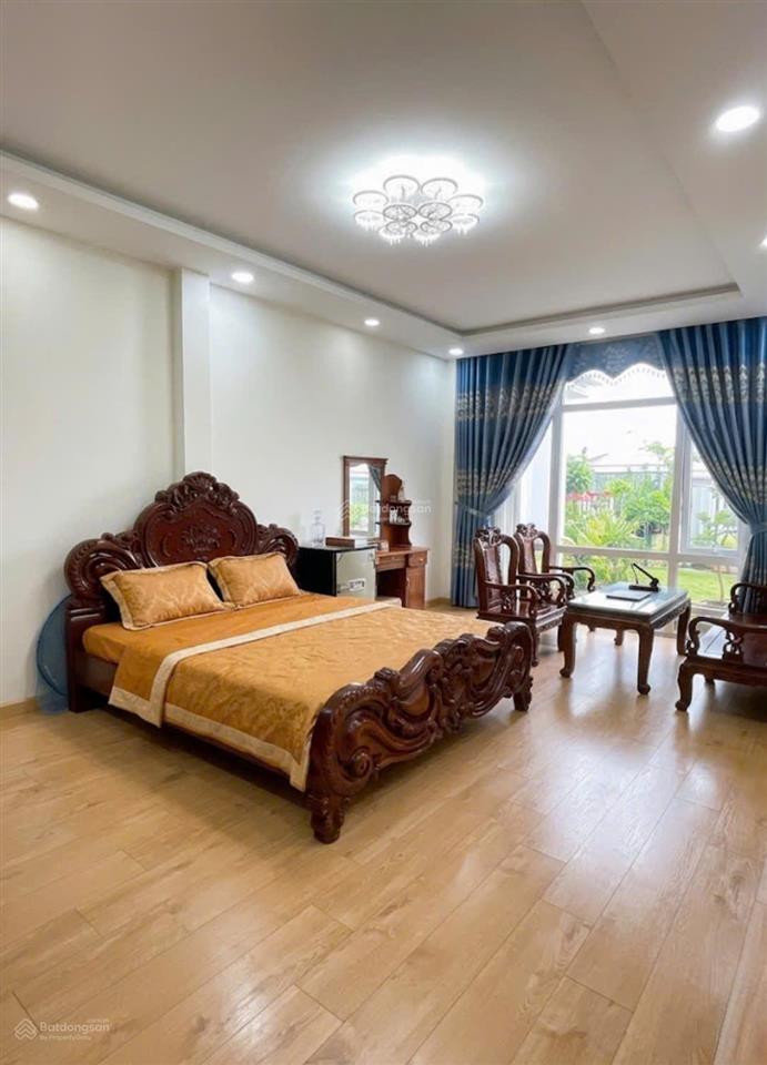 Biệt thự vip mặt tiền khu bàu cát 192m2 ngang 6.8m chủ ngộp giá cực tốt.