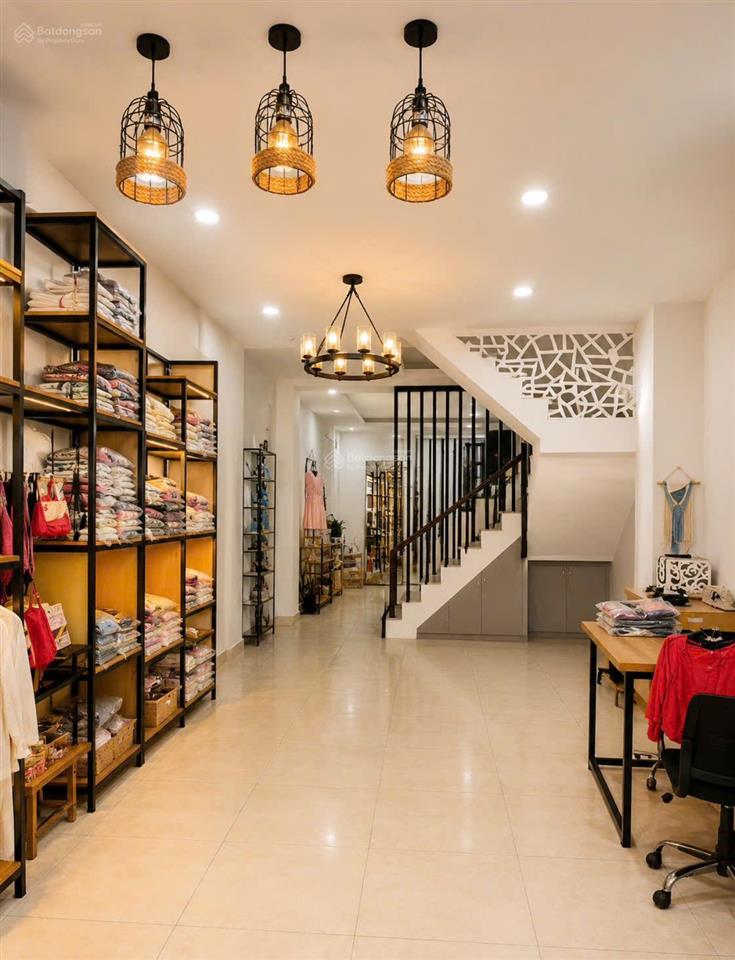 Bán nhà tân bình cách mạng tháng 8 khủng 82m2 4 tầng ngang 4.2m ngay khu bảy hiền